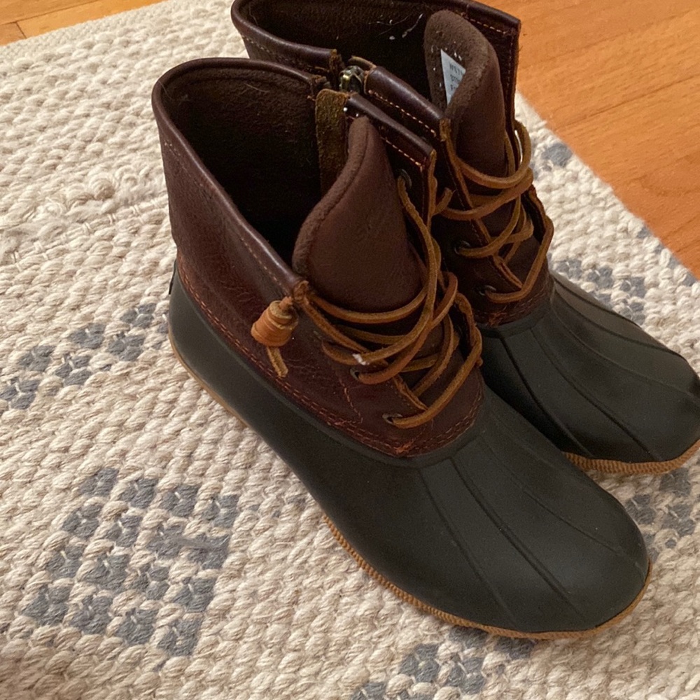 Sperry duck boots